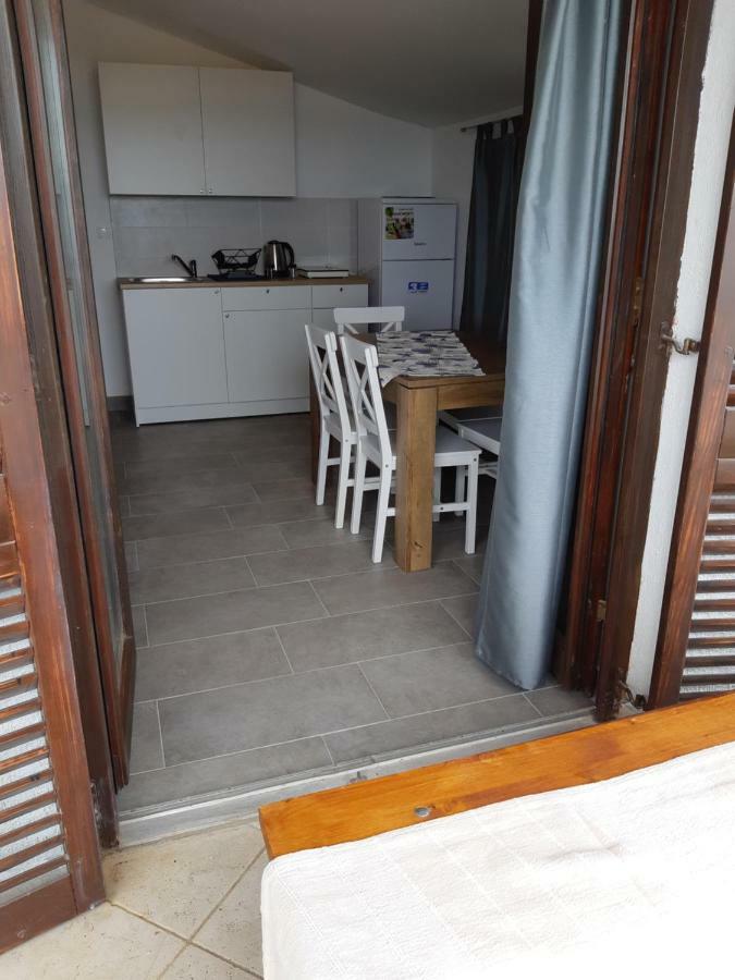 Apartments Vukelic Starigrad Paklenica Bagian luar foto